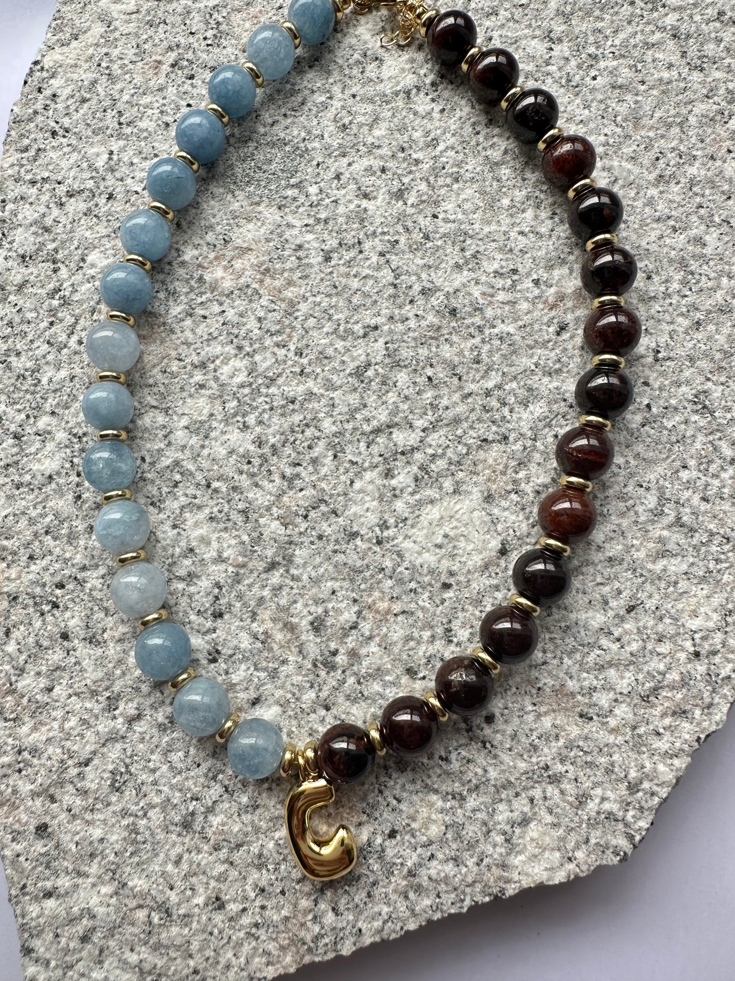 Lola - Half brown + blue